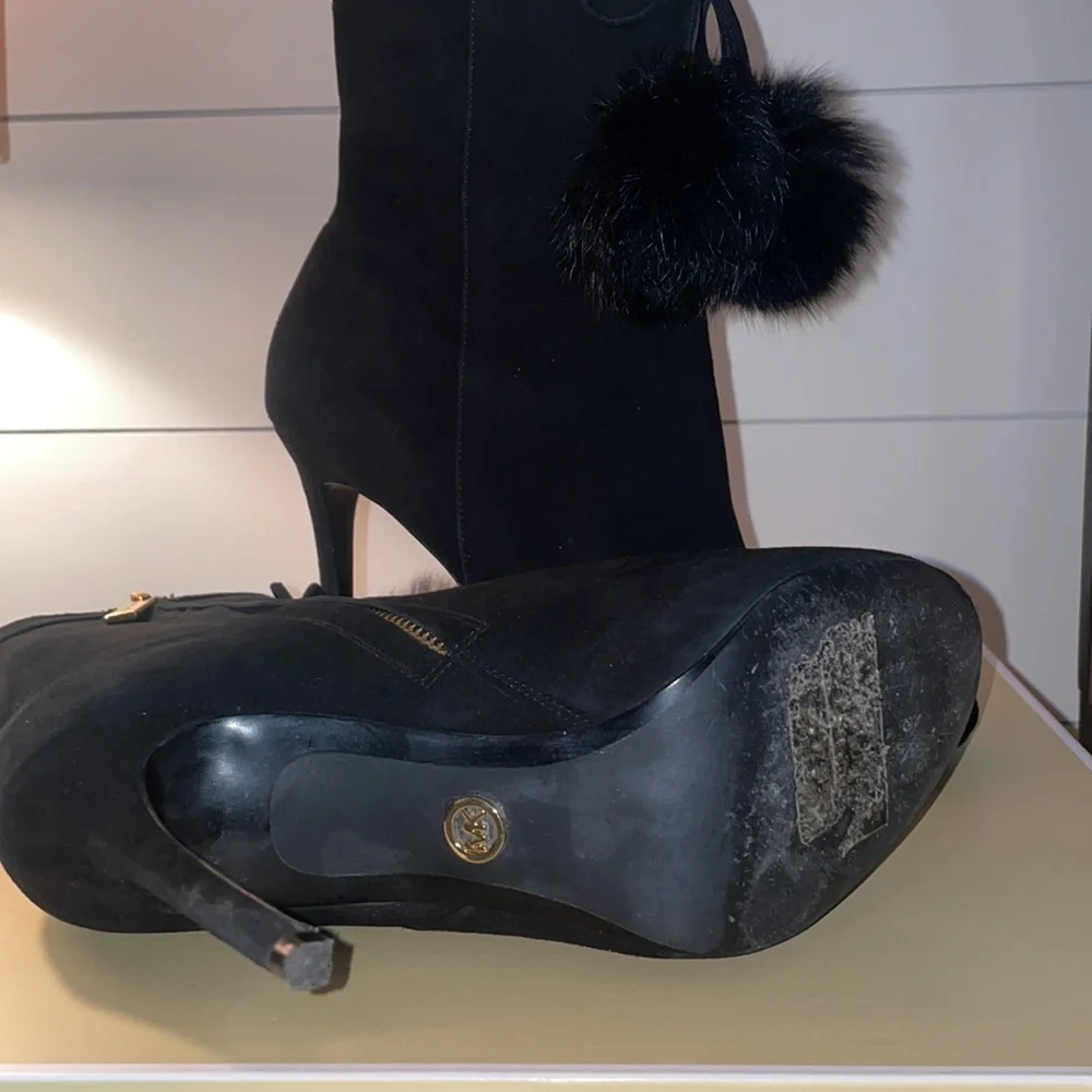 Michael Kors Remi Bootie Size 7.5 - Picture 3 of 7